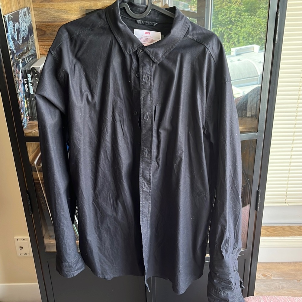 Globe Black Button Up